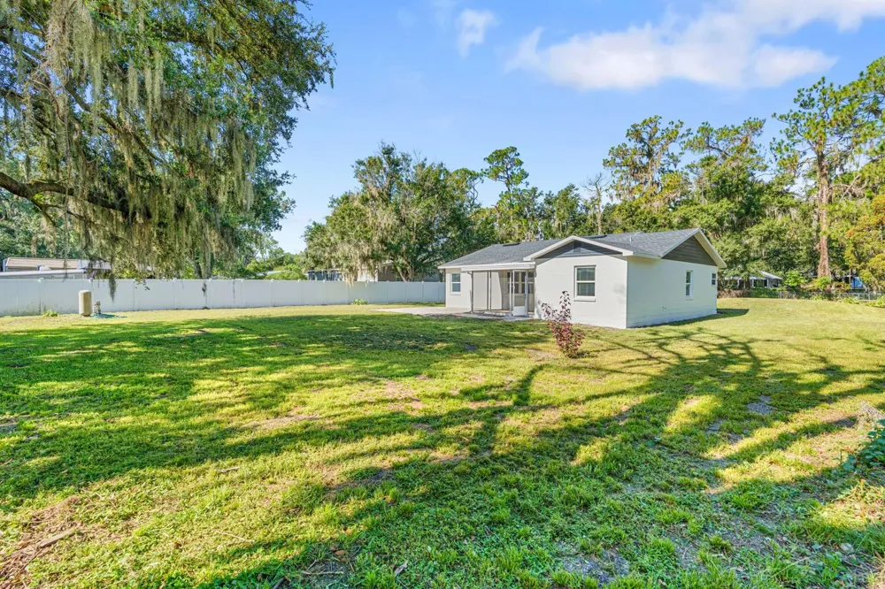 414 S WIGGINS ROAD Plant City, FL 33566