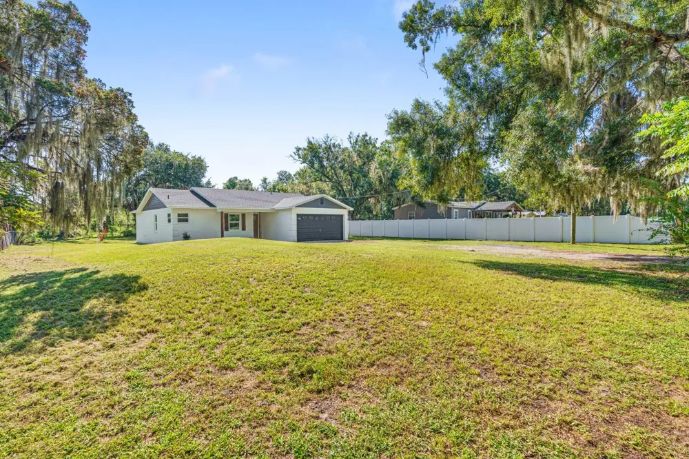 414 S WIGGINS ROAD Plant City, FL 33566