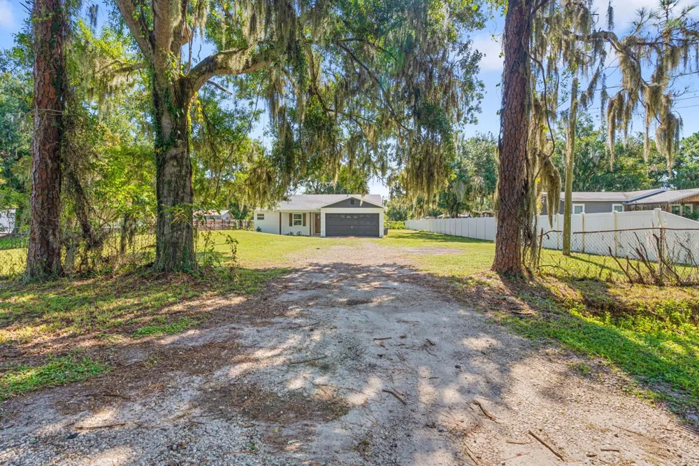 414 S WIGGINS ROAD Plant City, FL 33566