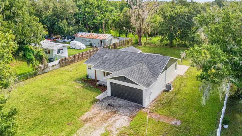 414 S WIGGINS ROAD Plant City, FL 33566