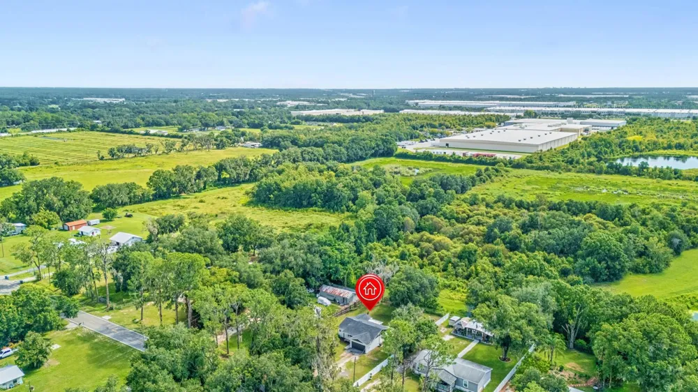 414 S WIGGINS ROAD Plant City, FL 33566