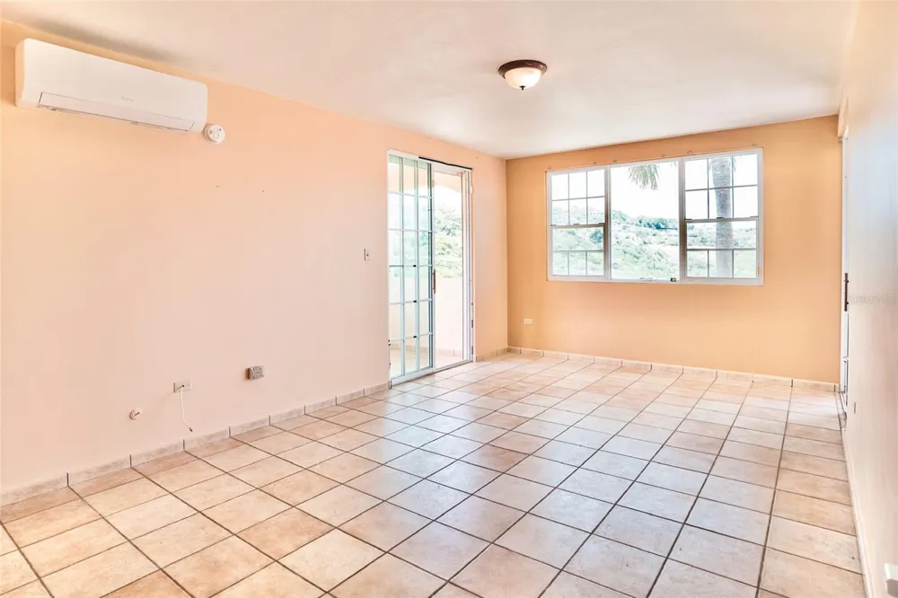 calle 5 CONDOMINIO COSTA DORADA #102B Rio Grande, PR 00745
