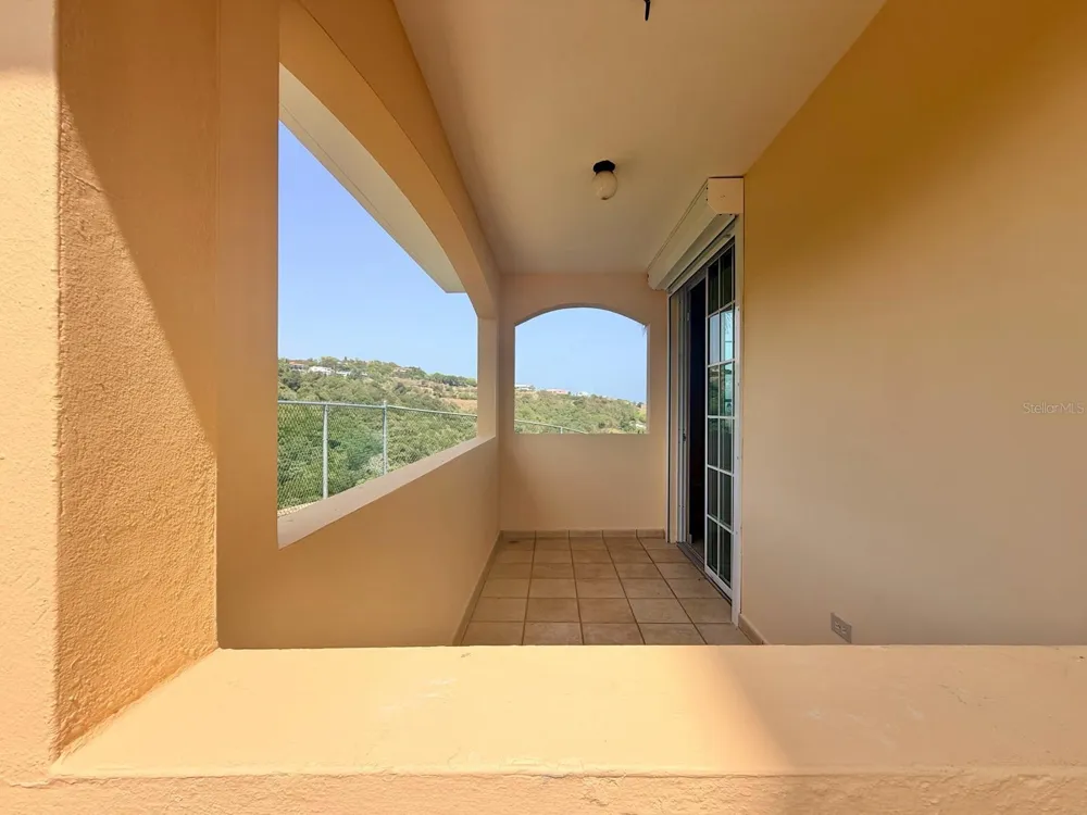 calle 5 CONDOMINIO COSTA DORADA #102B Rio Grande, PR 00745
