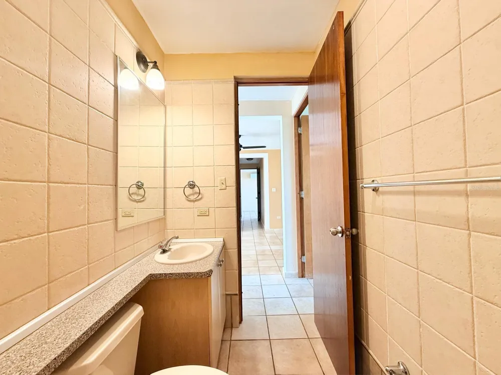 calle 5 CONDOMINIO COSTA DORADA #102B Rio Grande, PR 00745