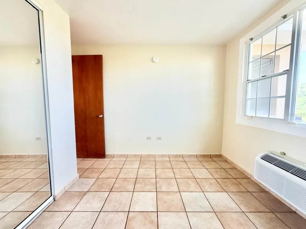 calle 5 CONDOMINIO COSTA DORADA #102B Rio Grande, PR 00745