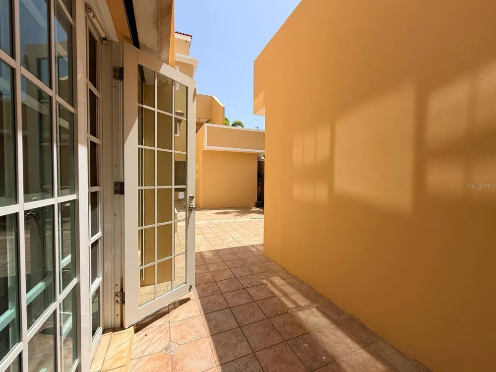 calle 5 CONDOMINIO COSTA DORADA #102B Rio Grande, PR 00745
