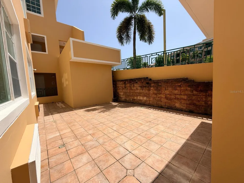 calle 5 CONDOMINIO COSTA DORADA #102B Rio Grande, PR 00745