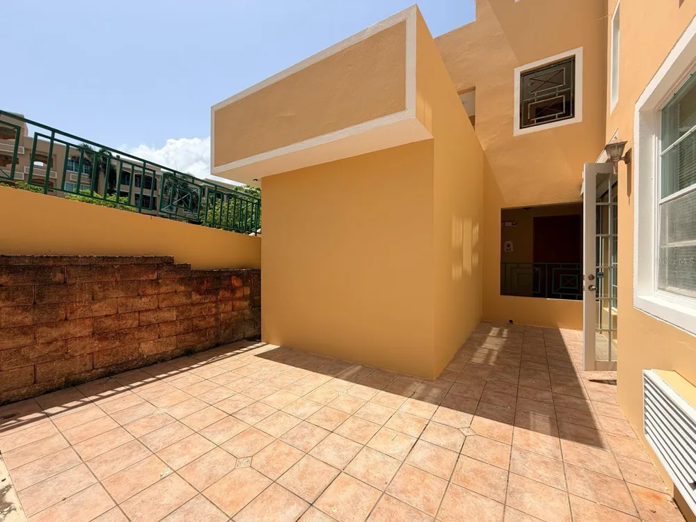 calle 5 CONDOMINIO COSTA DORADA #102B Rio Grande, PR 00745