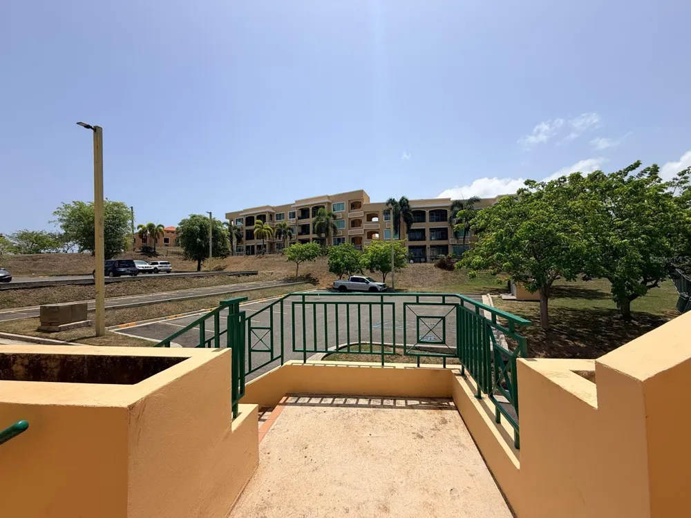 calle 5 CONDOMINIO COSTA DORADA #102B Rio Grande, PR 00745