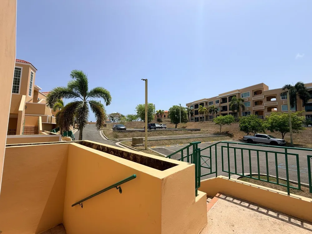 calle 5 CONDOMINIO COSTA DORADA #102B Rio Grande, PR 00745