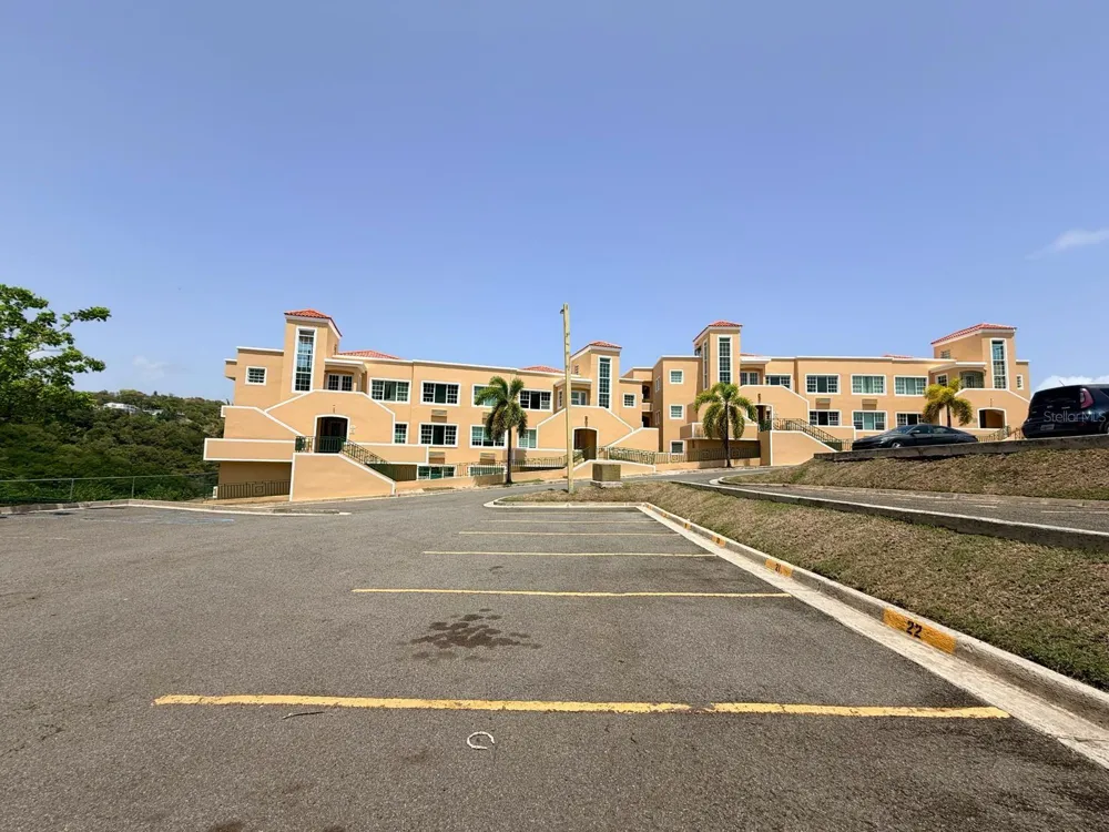 calle 5 CONDOMINIO COSTA DORADA #102B Rio Grande, PR 00745