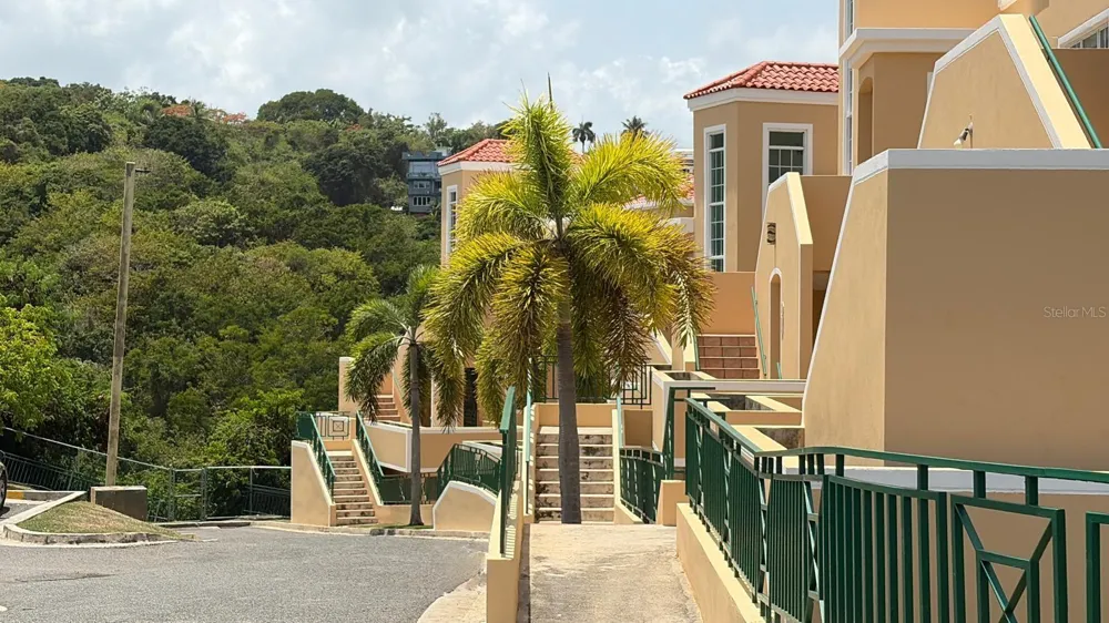 calle 5 CONDOMINIO COSTA DORADA #102B Rio Grande, PR 00745