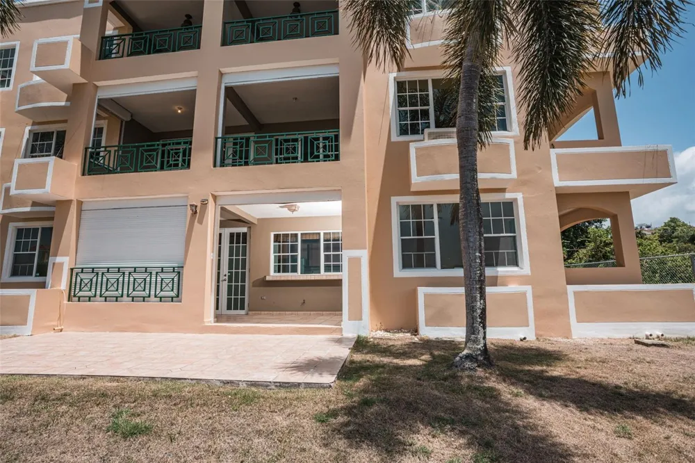 calle 5 CONDOMINIO COSTA DORADA #102B Rio Grande, PR 00745