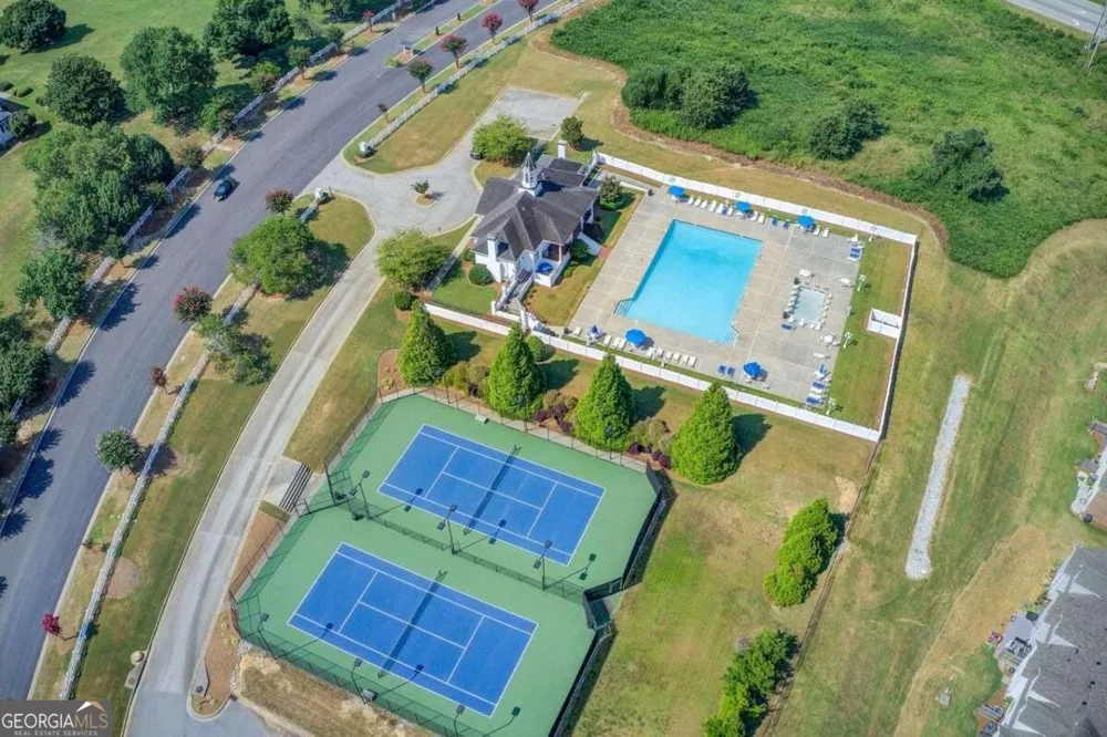 408 Arbor LN Loganville, GA 30052