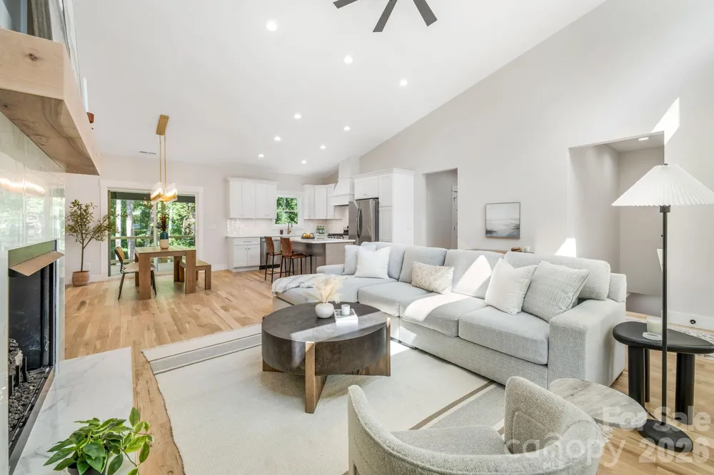 447 Blooming Laurel Drive Hendersonville, NC 28792