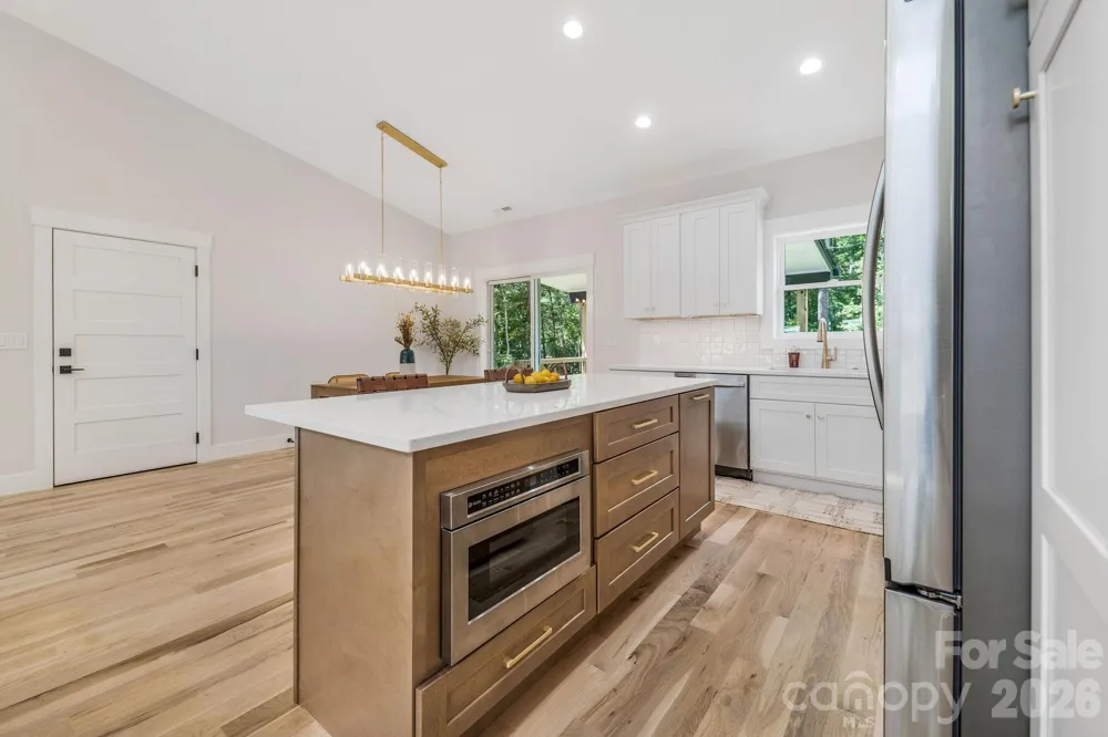447 Blooming Laurel Drive Hendersonville, NC 28792