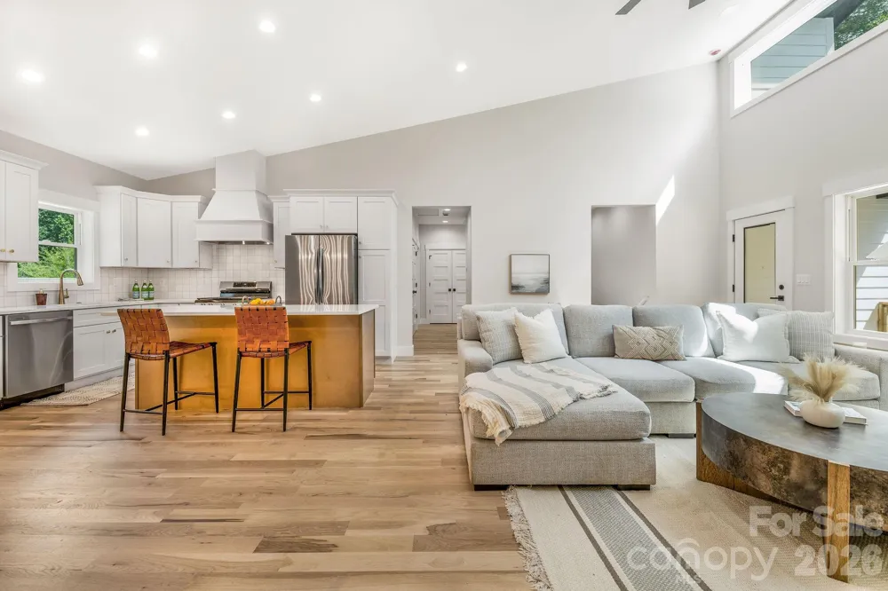 447 Blooming Laurel Drive Hendersonville, NC 28792