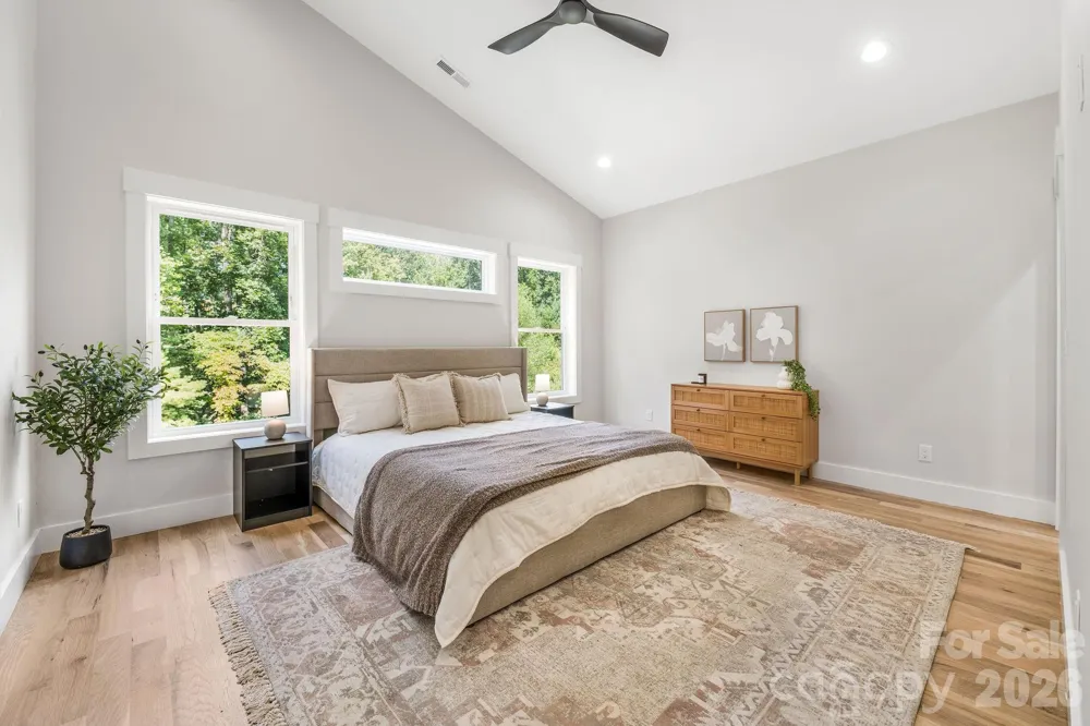 447 Blooming Laurel Drive Hendersonville, NC 28792