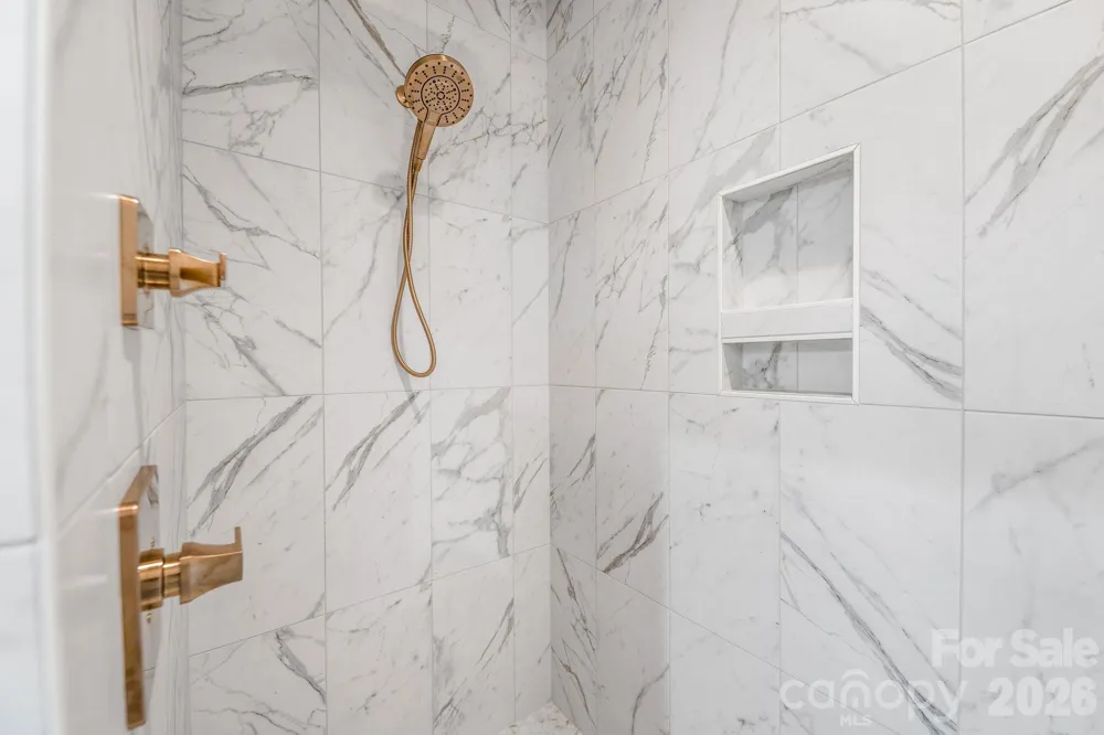 447 Blooming Laurel Drive Hendersonville, NC 28792