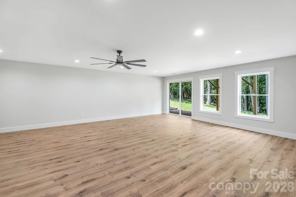 447 Blooming Laurel Drive Hendersonville, NC 28792