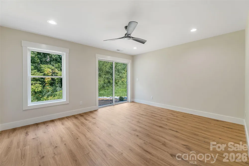 447 Blooming Laurel Drive Hendersonville, NC 28792
