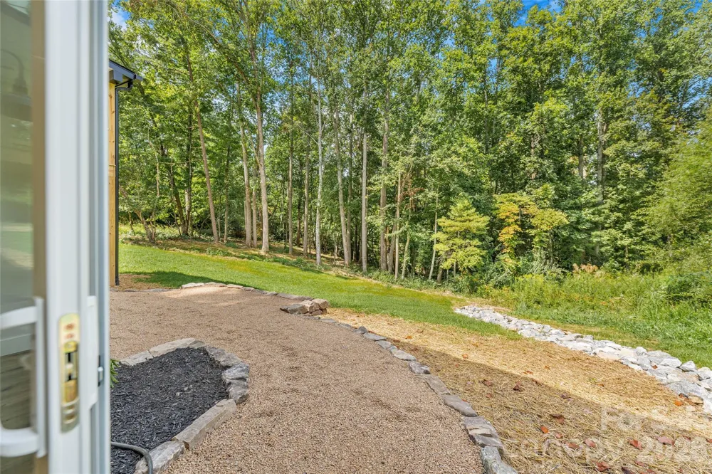 447 Blooming Laurel Drive Hendersonville, NC 28792