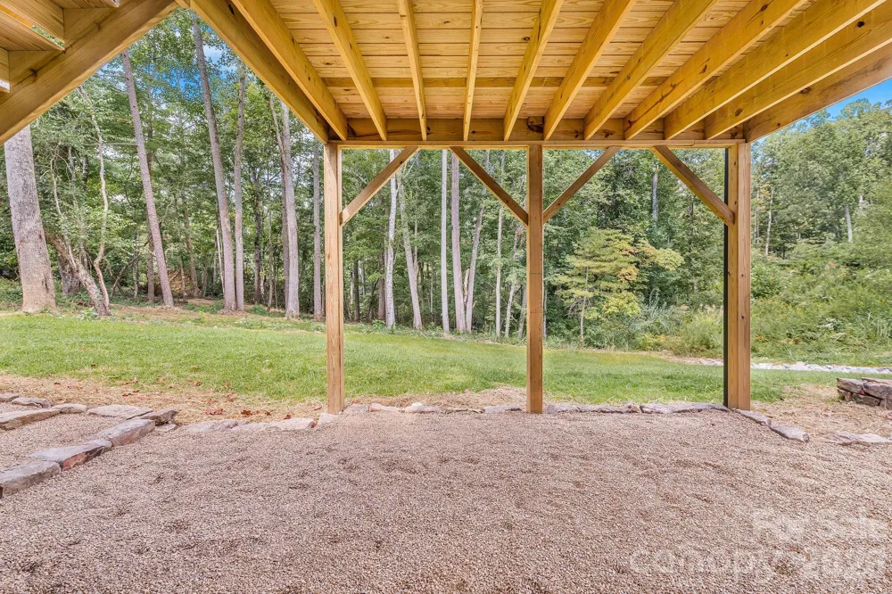 447 Blooming Laurel Drive Hendersonville, NC 28792