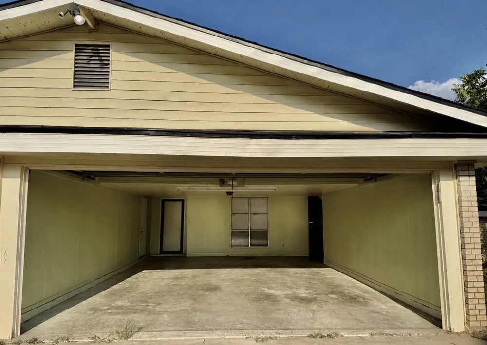 701 W 9TH STREET Clarksville, TX 75426