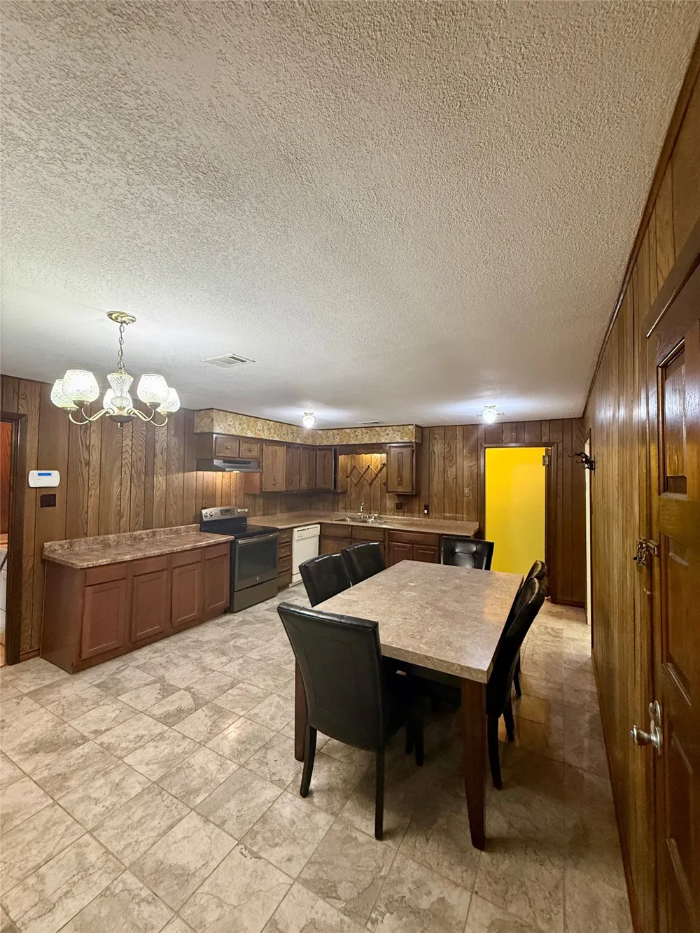 701 W 9TH STREET Clarksville, TX 75426