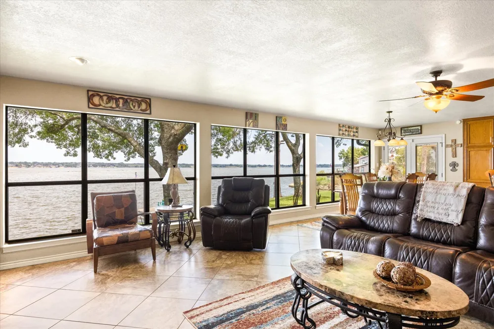 2537 Forest Park Drive Granbury, TX 76048