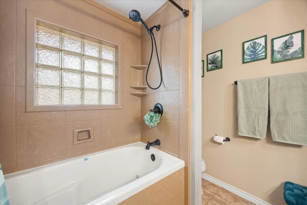 2537 Forest Park Drive Granbury, TX 76048