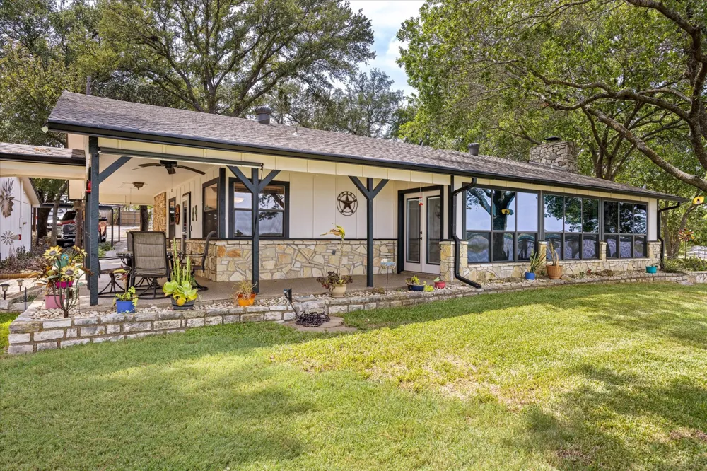 2537 Forest Park Drive Granbury, TX 76048