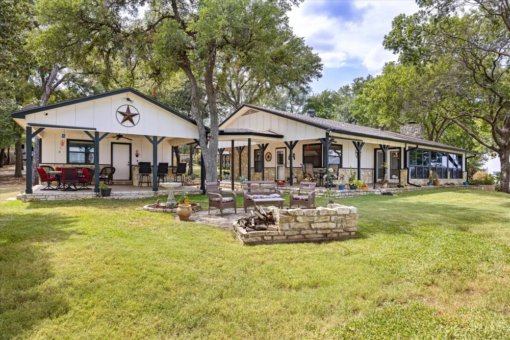 2537 Forest Park Drive Granbury, TX 76048