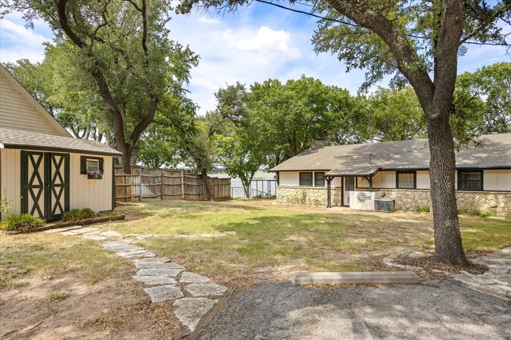 2537 Forest Park Drive Granbury, TX 76048