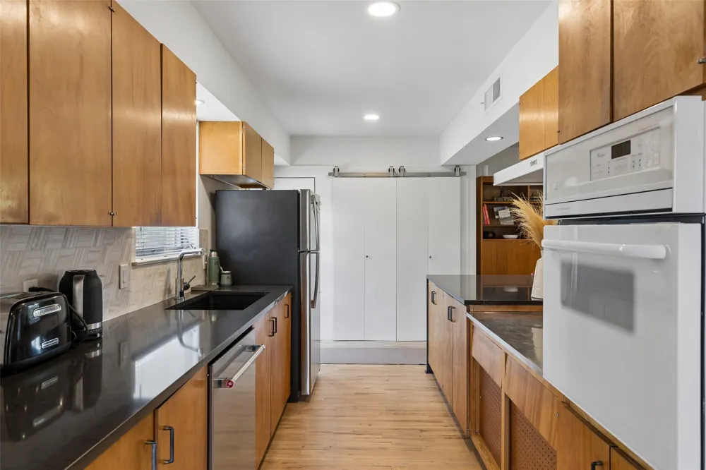 11008 Quail Run Street Dallas, TX 75238