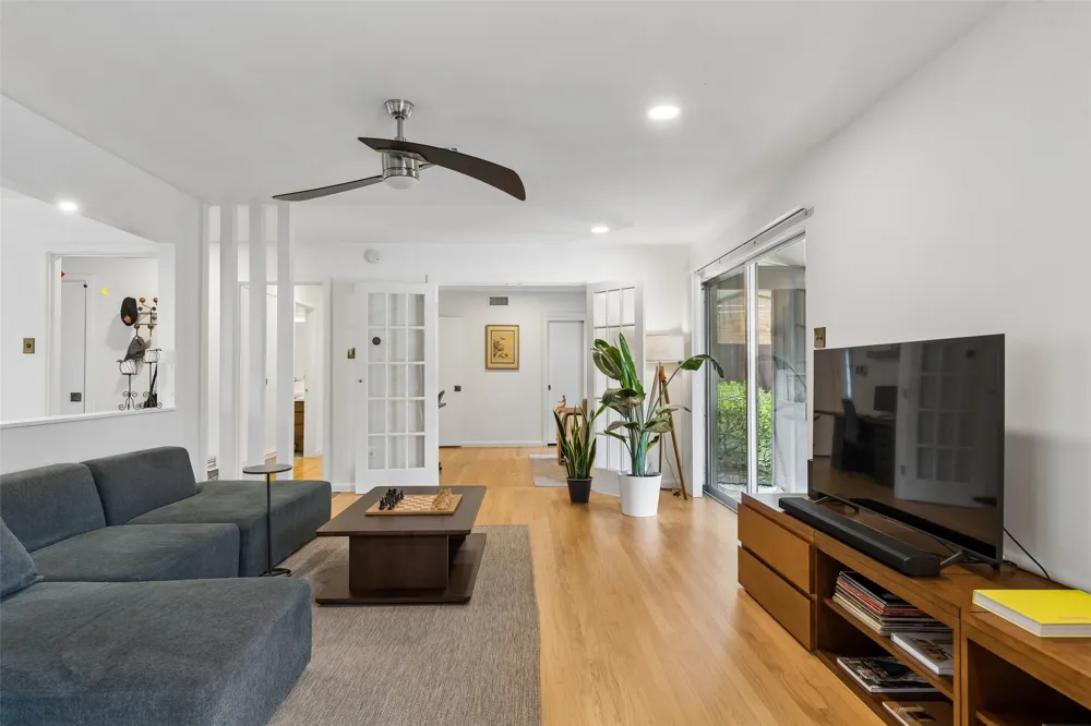 11008 Quail Run Street Dallas, TX 75238