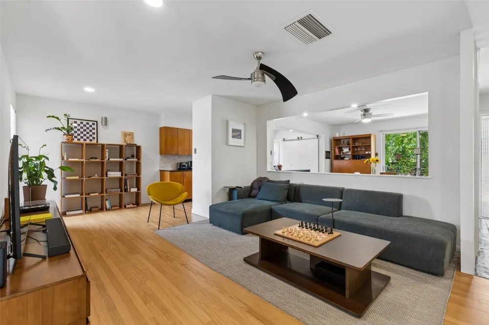 11008 Quail Run Street Dallas, TX 75238