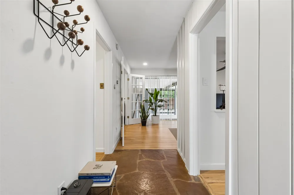 11008 Quail Run Street Dallas, TX 75238