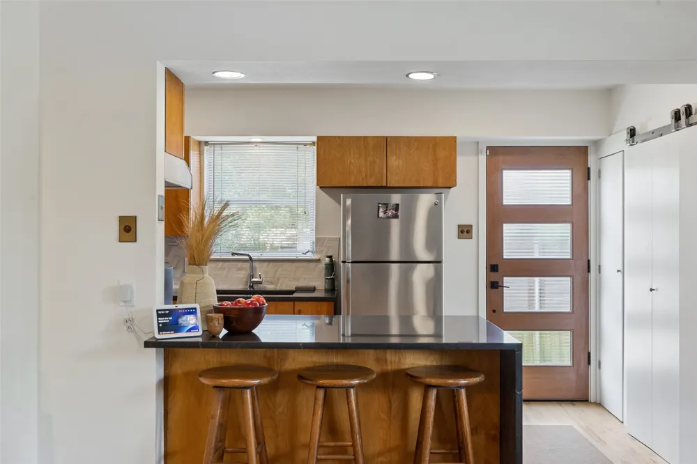 11008 Quail Run Street Dallas, TX 75238