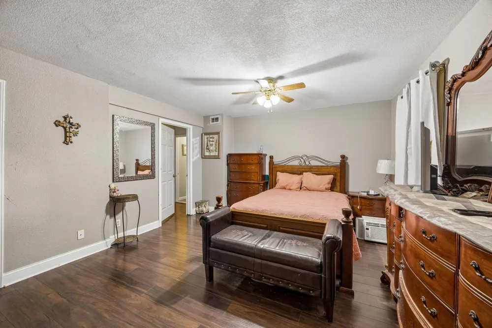 2417 Laurel Lane Plano, TX 75074