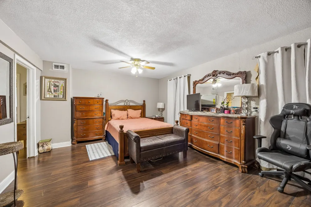 2417 Laurel Lane Plano, TX 75074