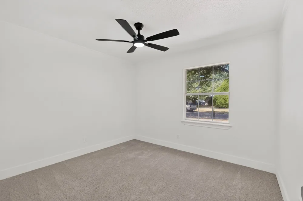 516 Clover Lane Garland, TX 75043