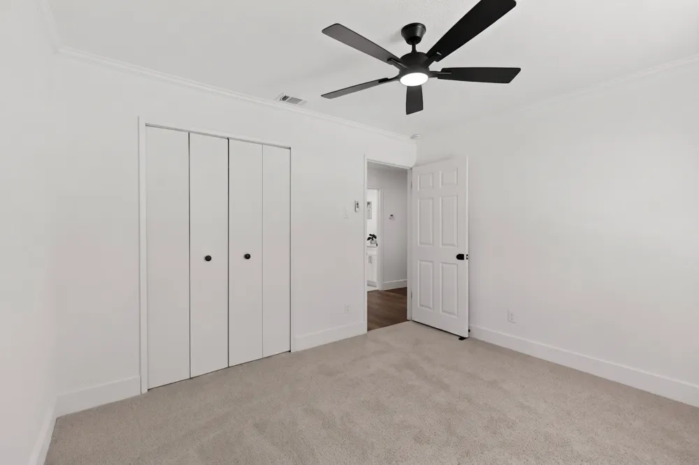 516 Clover Lane Garland, TX 75043