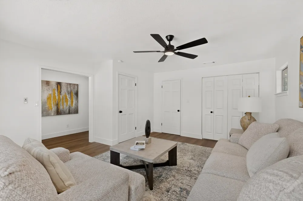 516 Clover Lane Garland, TX 75043