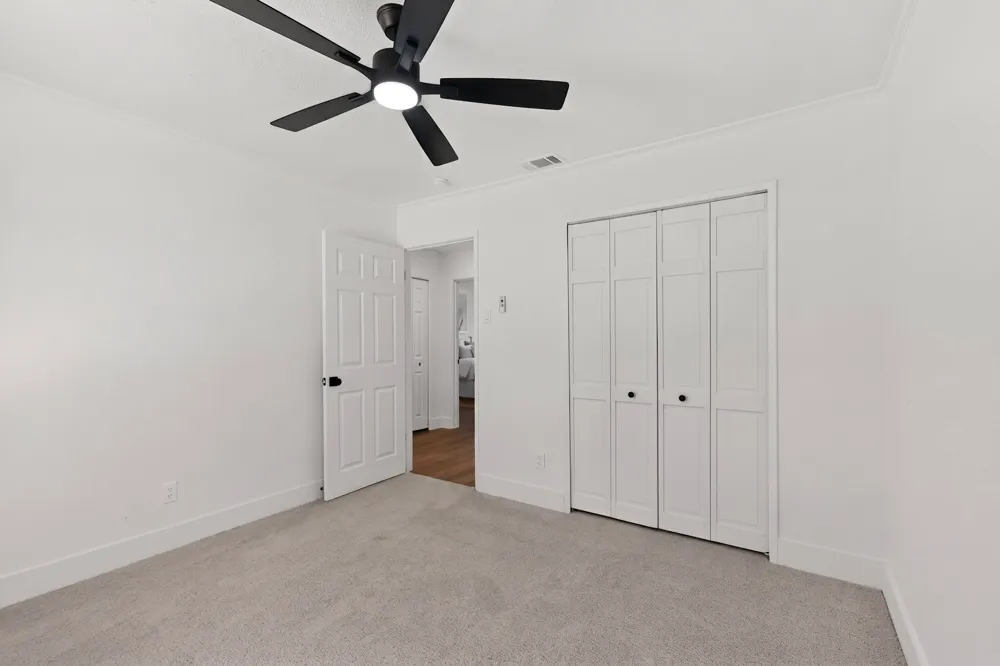 516 Clover Lane Garland, TX 75043