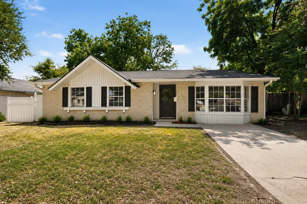 516 Clover Lane Garland, TX 75043