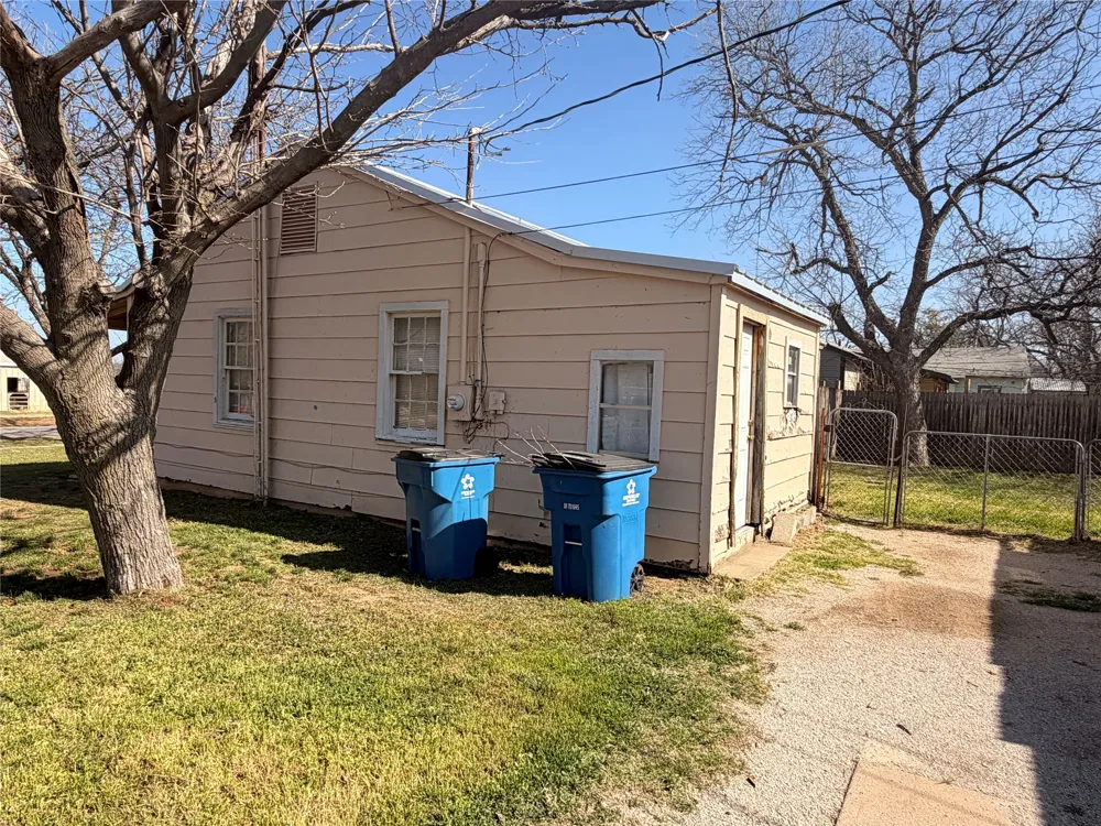 1211 W 12th Street Cisco, TX 76437