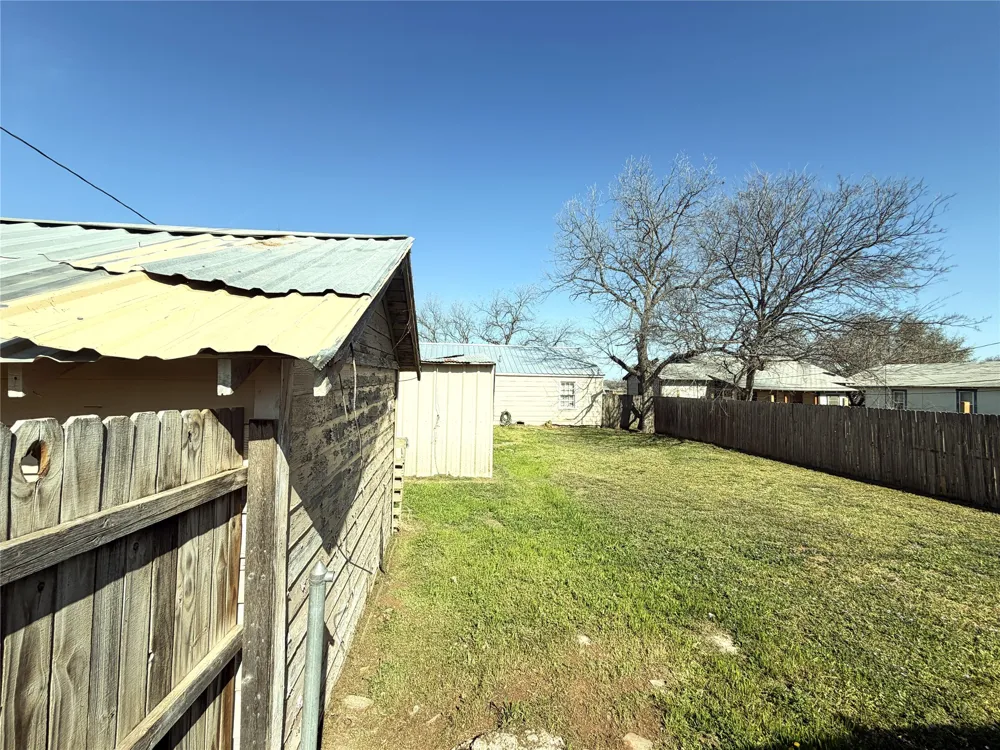 1211 W 12th Street Cisco, TX 76437