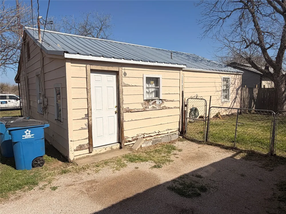 1211 W 12th Street Cisco, TX 76437