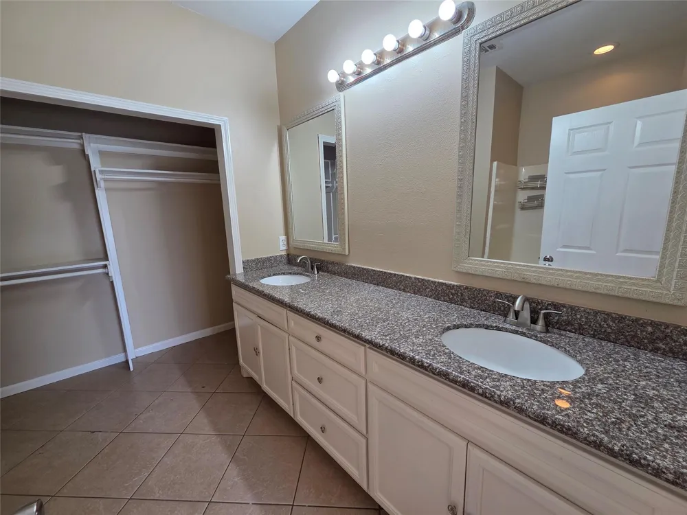 928 Runneburg Road Crosby, TX 77532